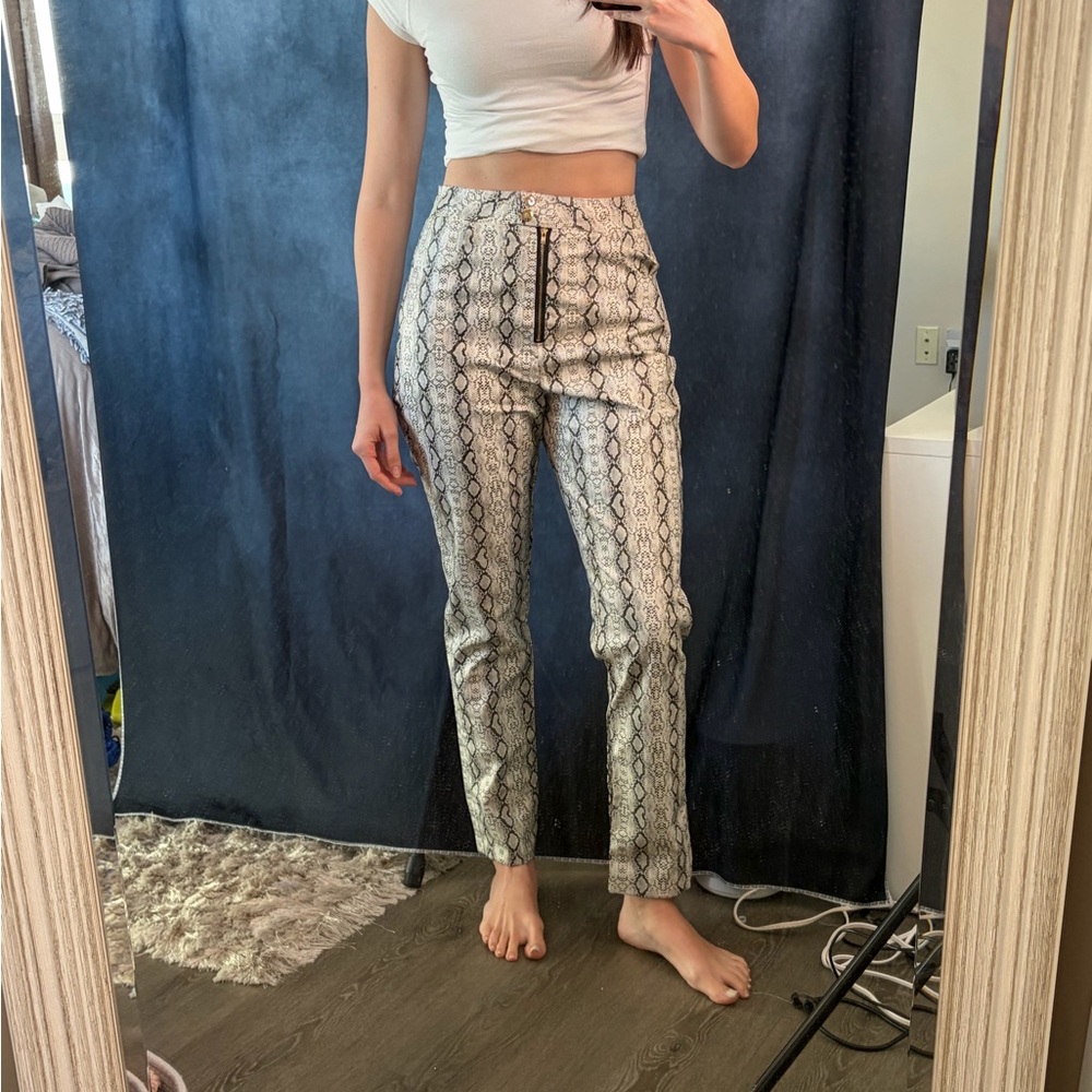 PrettyLittleThing Snake Print Straight Leg Pants - Black and White